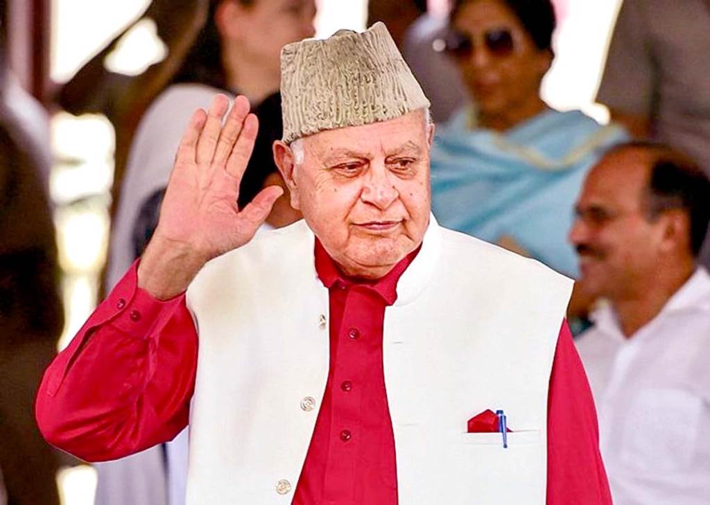 I dont think Kashmiri Pandits want to stay in the Valley permanently Farooq Abdullah
